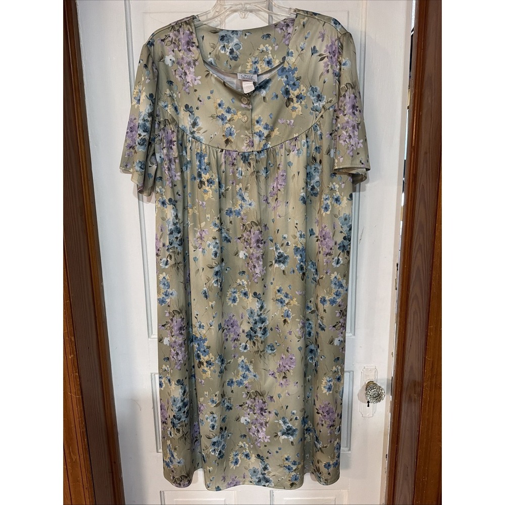 Only Necessities 1X Green Floral Short Sleeve Nightgown Muumuu House Dress Loung